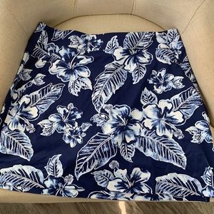 Almost NEW Tommy Bahama golf/tennis skirt.